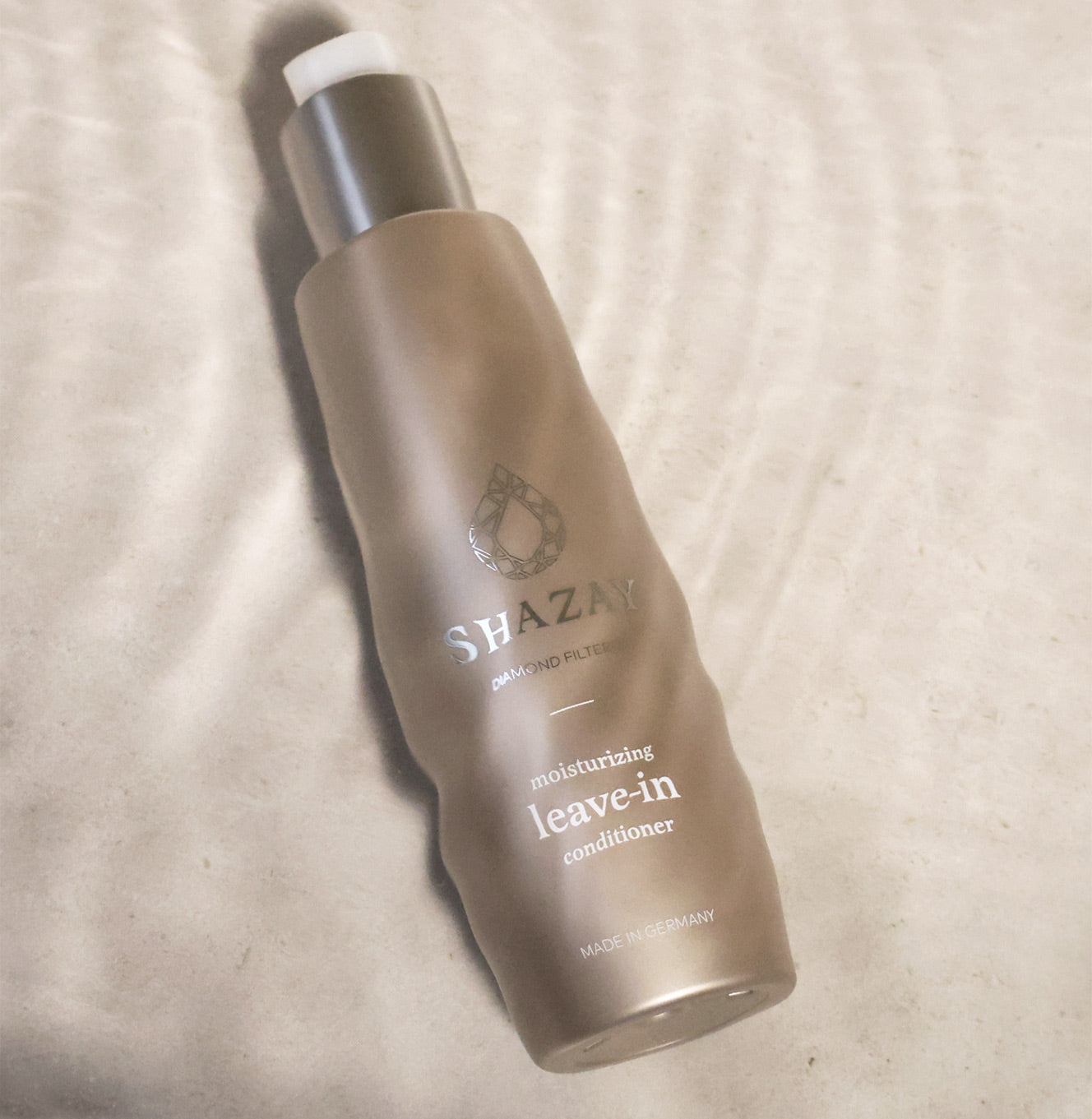 MOISTURIZING LEAVE-IN CONDITIONER